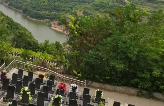 霸陵墓園公墓價(jià)格丹桂園-公墓價(jià)格一覽表