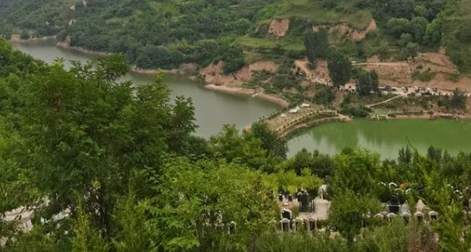 霸陵墓園幾點開門