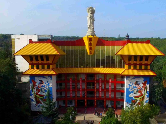 西安墓園可以使用多少年-西安墓園耐用多少年？不同類型墓園壽命不同擇地可優(yōu)化墓地使用期限