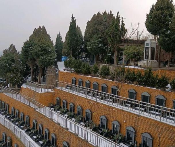 西安壽陽(yáng)山墓園,青山綠水壽陽(yáng)山,腳蹬鯨魚溝