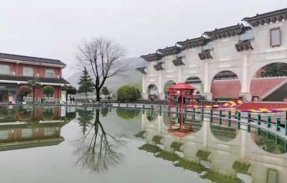 西安霸陵墓園新區(qū)寶地，環(huán)境優(yōu)美！